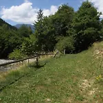 Outsidersi Campsite Savina
