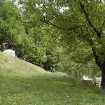 Outsidersi Campsite * Savina